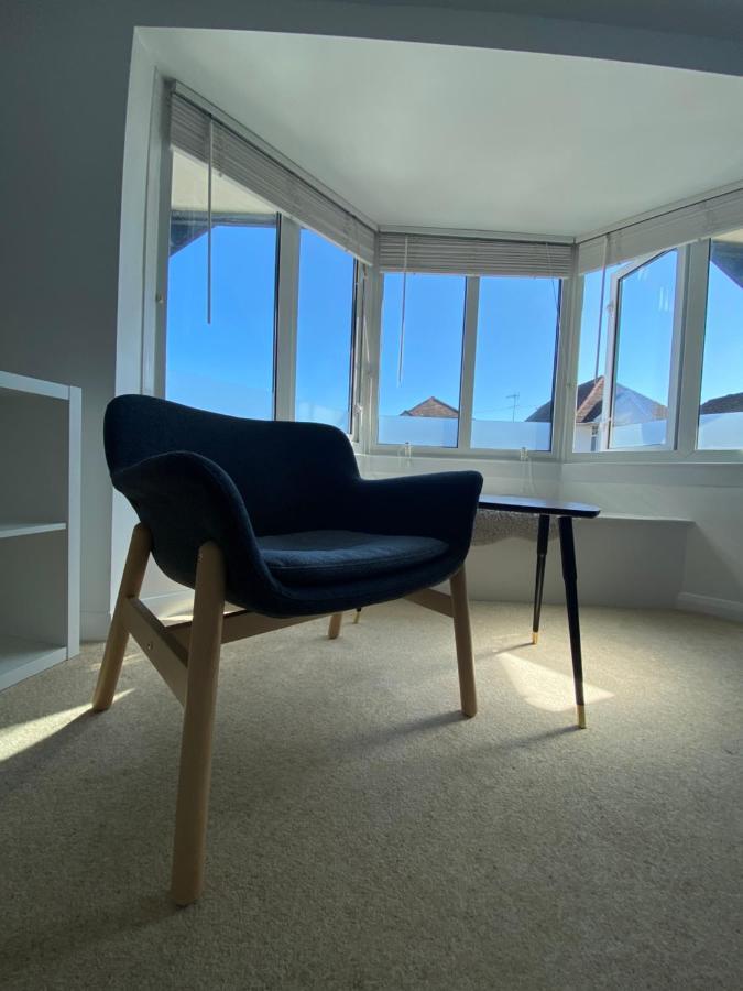 Seabreeze Apartment Лайм Риджис Екстериор снимка
